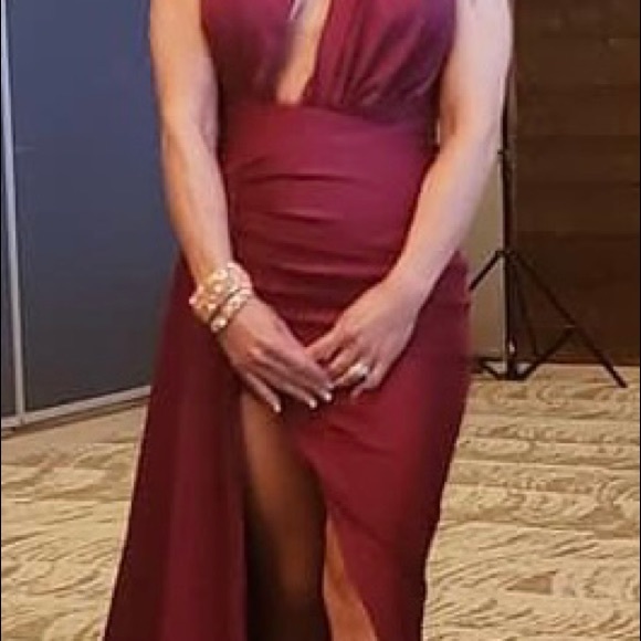 Portia and Scarlett Deep Red but more like a Maroon/Burgundy think deep red wine - Picture 4 of 5